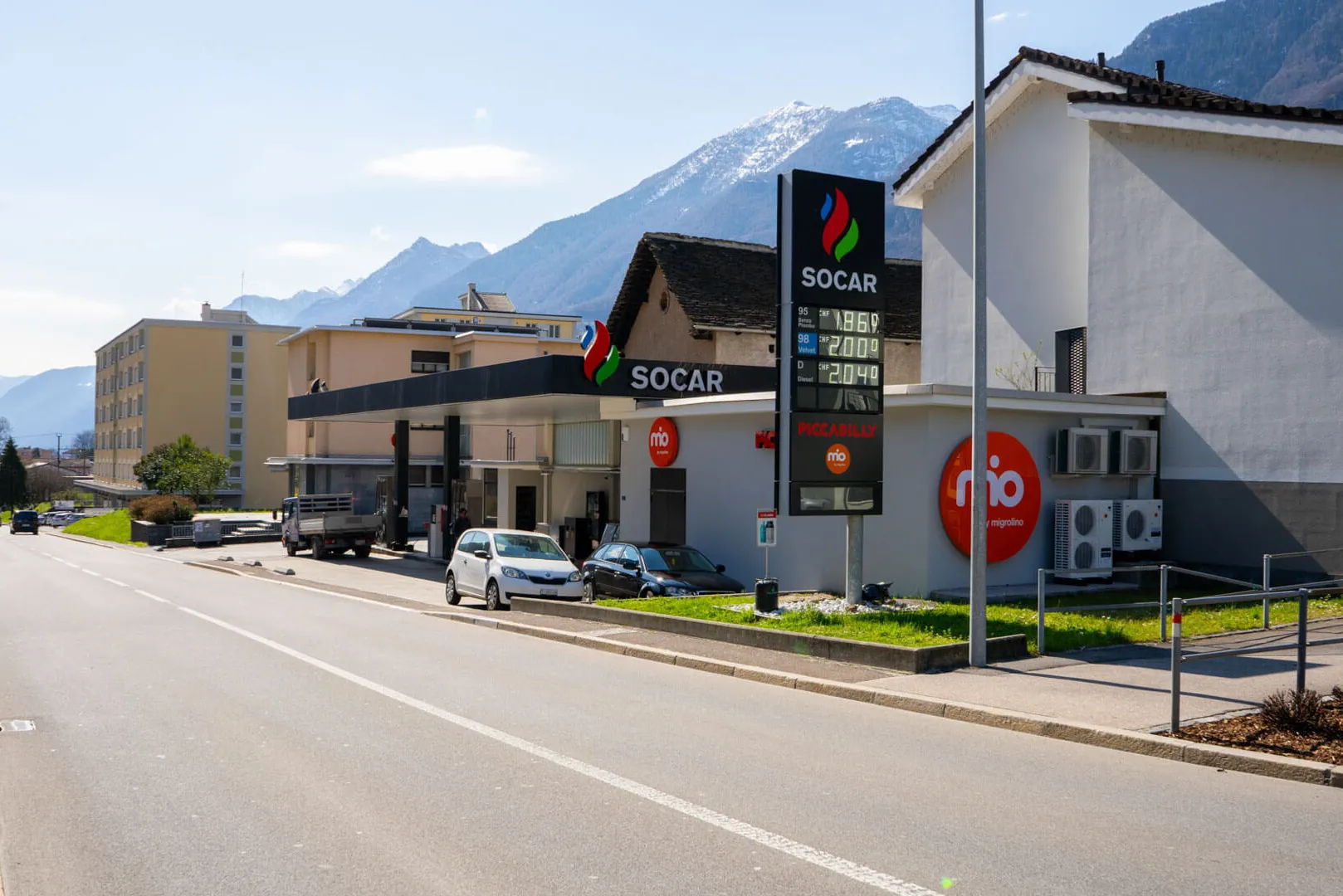 Piccadilly Biasca Via Generale Guisan 1